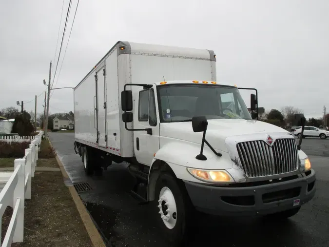 2016 INTERNATIONAL 4300
