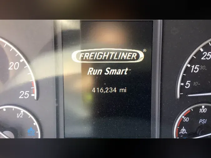 2021 Freightliner Cascadia 126