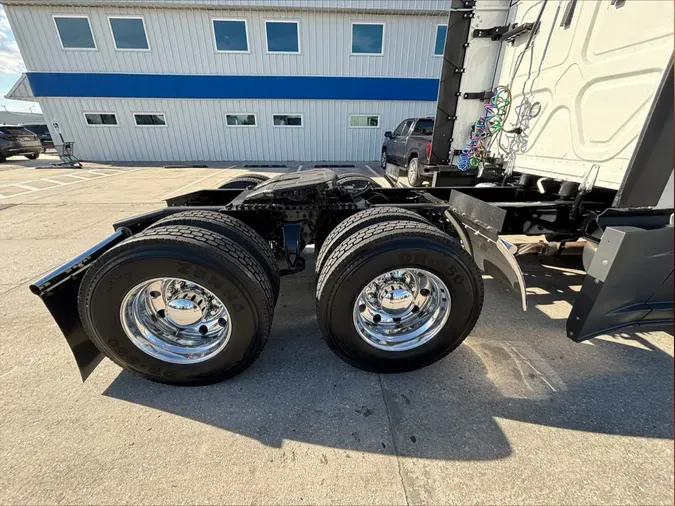 2023 Freightliner Cascadia 1267b6dc204bf61070f44e89b4086e9826d