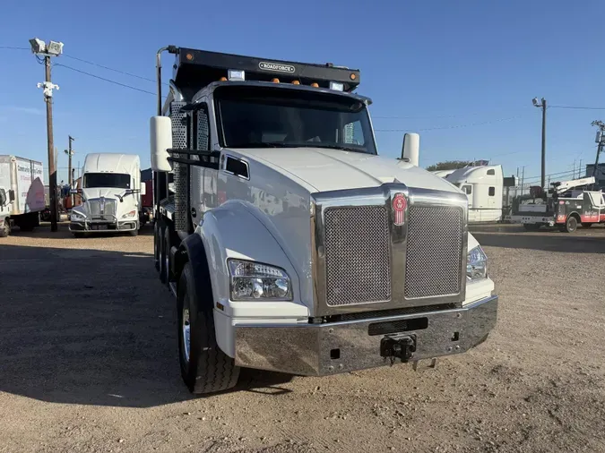 2025 Kenworth T8807b707285450c3e8a5fe122416bd7f6cb