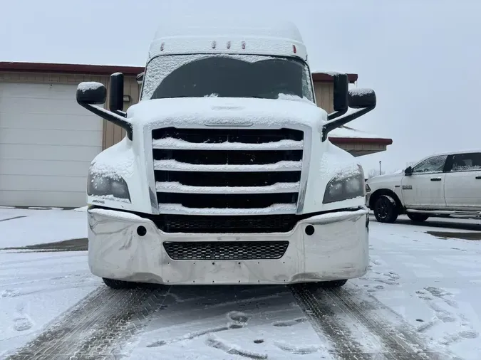 2019 Freightliner Cascadia 126