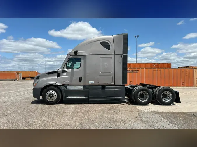 2025 Freightliner Cascadia 126