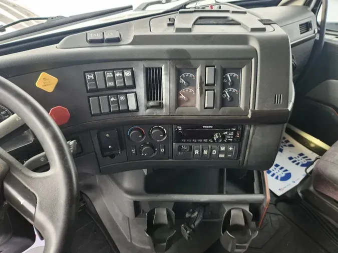 2021 VOLVO VNL64T7407b75b2a04a95af7fb869bb2b3de0ba58