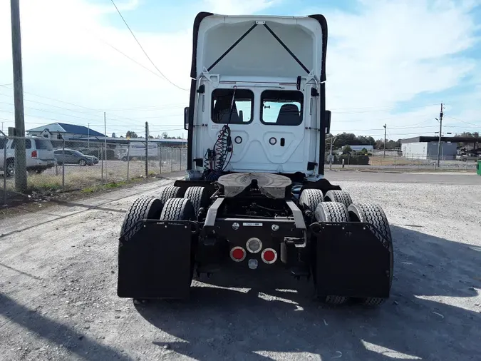 2018 FREIGHTLINER/MERCEDES CASCADIA 125