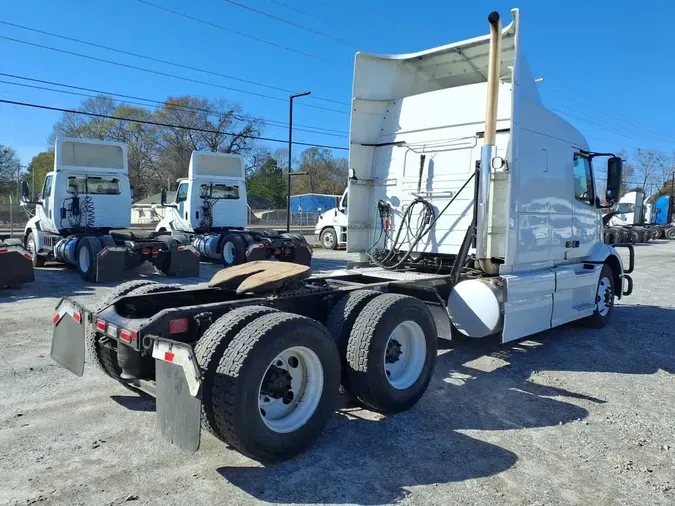 2020 VOLVO VNR64T-6407b7a61dcbc15ce2667724451484af174