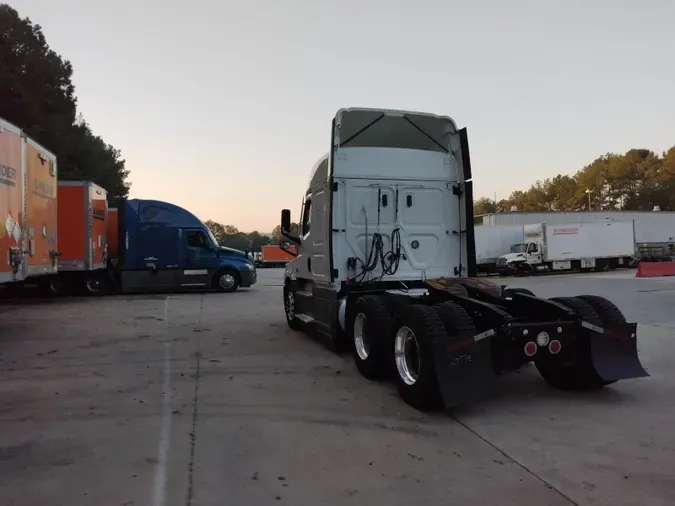 2022 Freightliner Cascadia 1267b7d43c8174d4e535d3ba2292575b74c