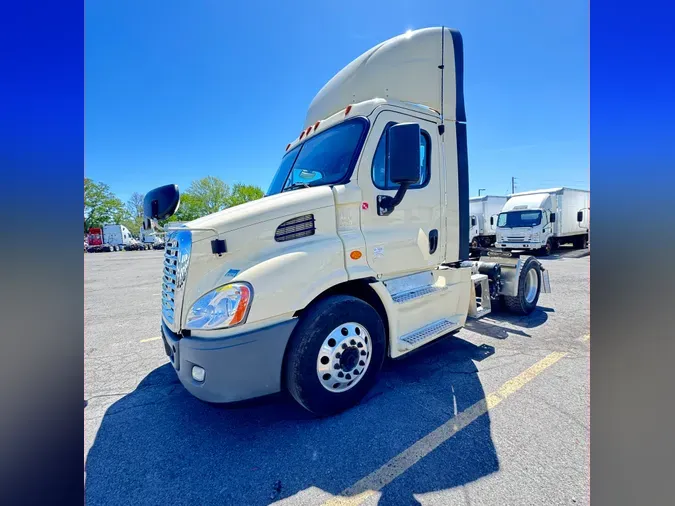 2017 FREIGHTLINER/MERCEDES CASCADIA 1137b7da3836dcff51d132411da2814fb65