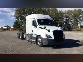 2021 Freightliner Cascadia 126