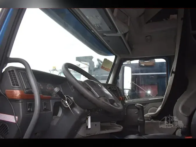 2006 VOLVO VNL64T670