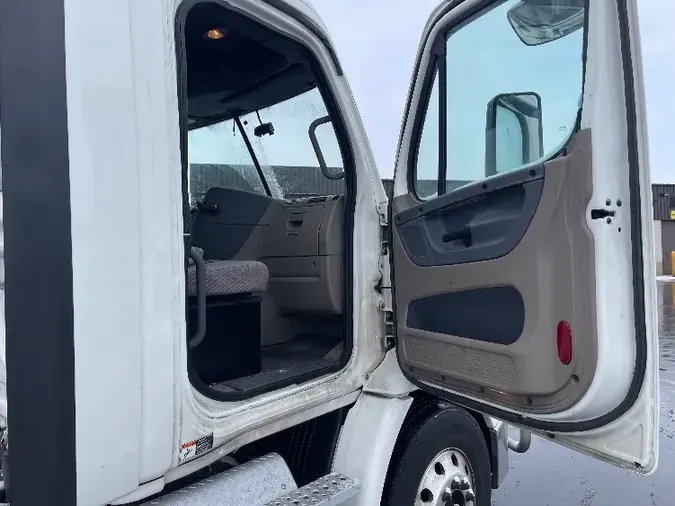 2018 Freightliner X11342ST