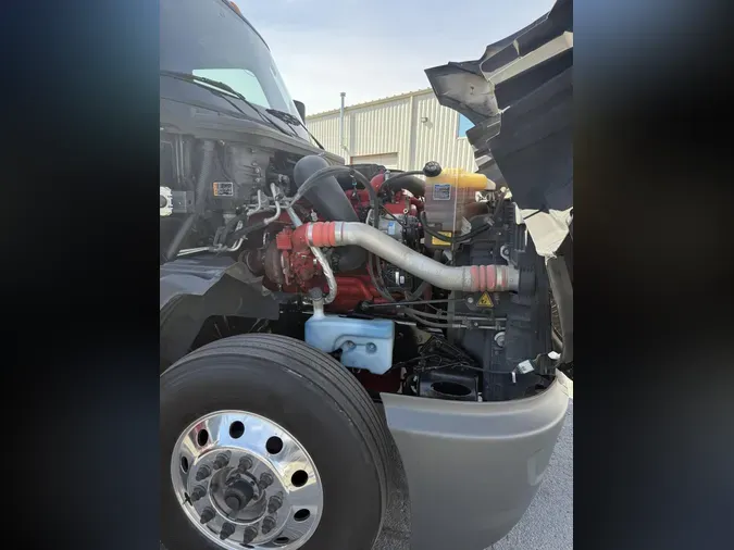 2022 International LT625