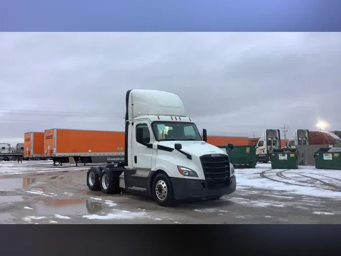 2019 Freightliner Cascadia7b8f3d16f19aff0a882f97d42ab144d2