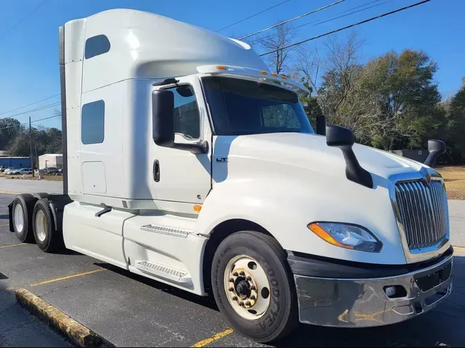 2020 NAVISTAR INTERNATIONAL LT625 SLPR CAB