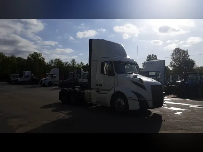2019 Volvo VNL300