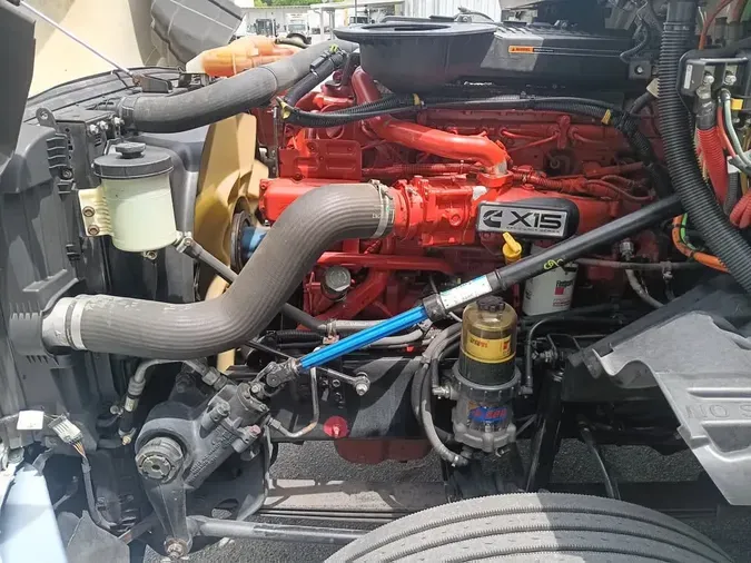 2019 NAVISTAR INTERNATIONAL LT625 SLPR CAB