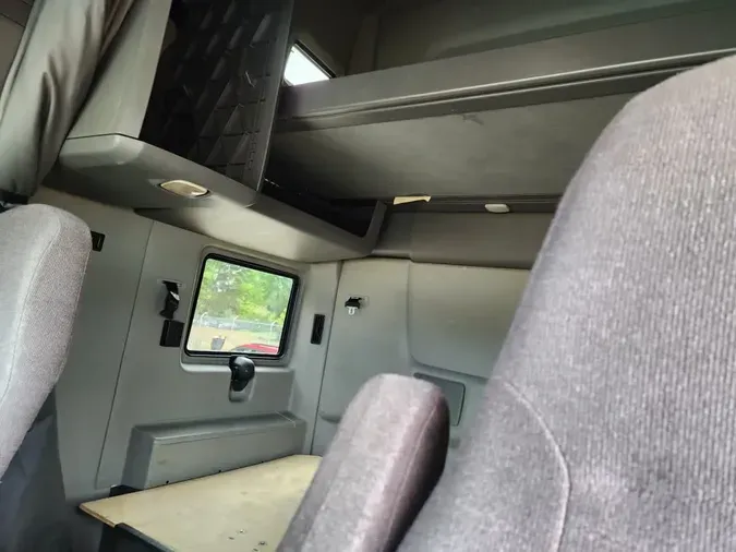 2020 NAVISTAR INTERNATIONAL LT625 SLPR CAB