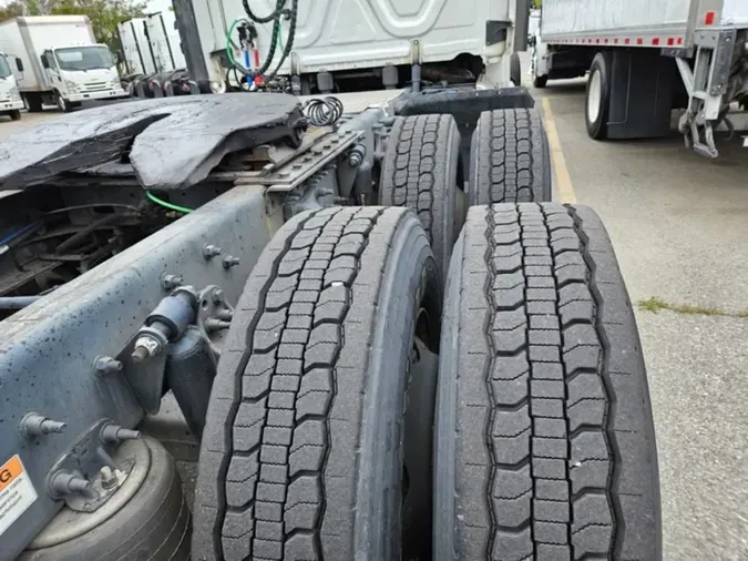 2020 FREIGHTLINER/MERCEDES CASCADIA 125