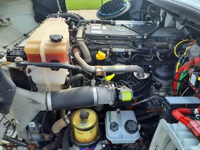 2017 FREIGHTLINER/MERCEDES M2-112
