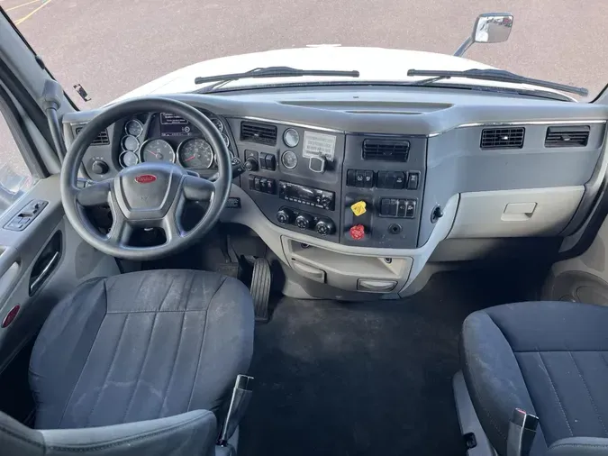 2022 Peterbilt 579