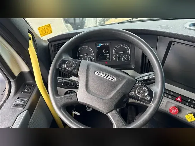 2022 FREIGHTLINER CA126