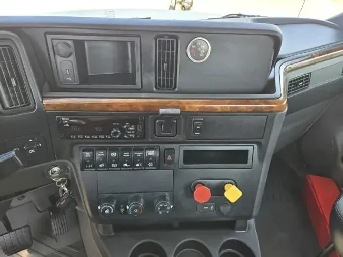 2020 International LT625