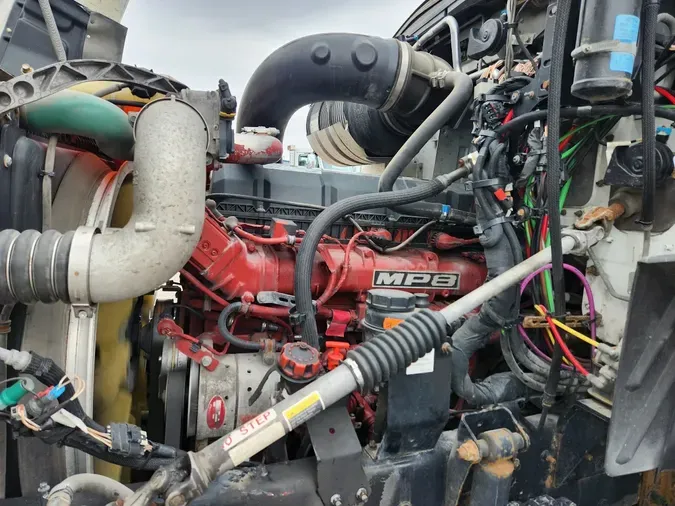2018 MACK CXU613