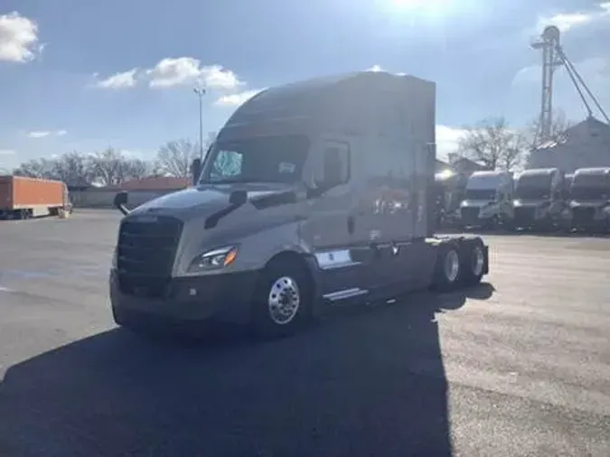 2023 Freightliner Cascadia