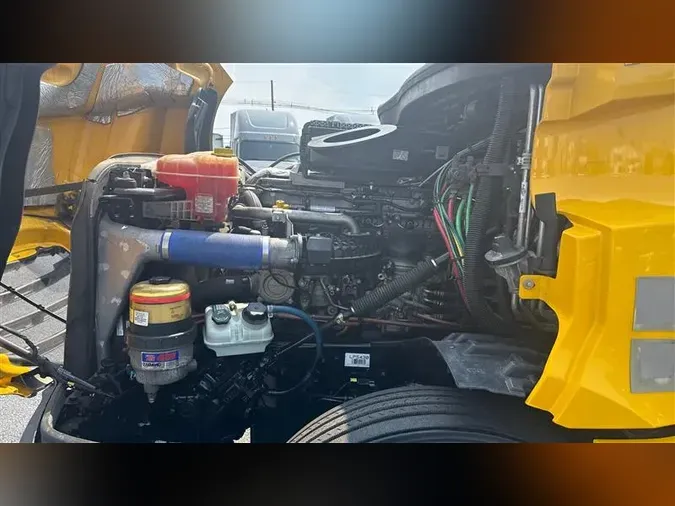 2020 FREIGHTLINER CA126