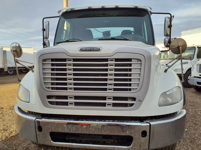 2015 FREIGHTLINER/MERCEDES M2 112