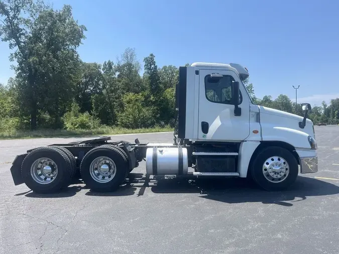 2016 Freightliner Cascadia