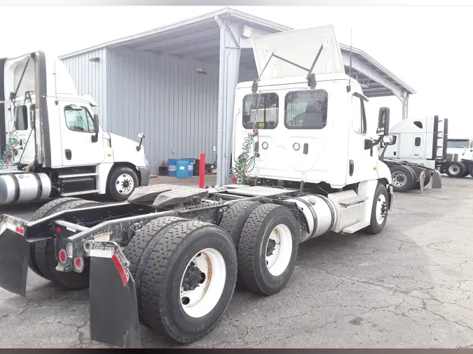 2019 FREIGHTLINER/MERCEDES CASCADIA 125