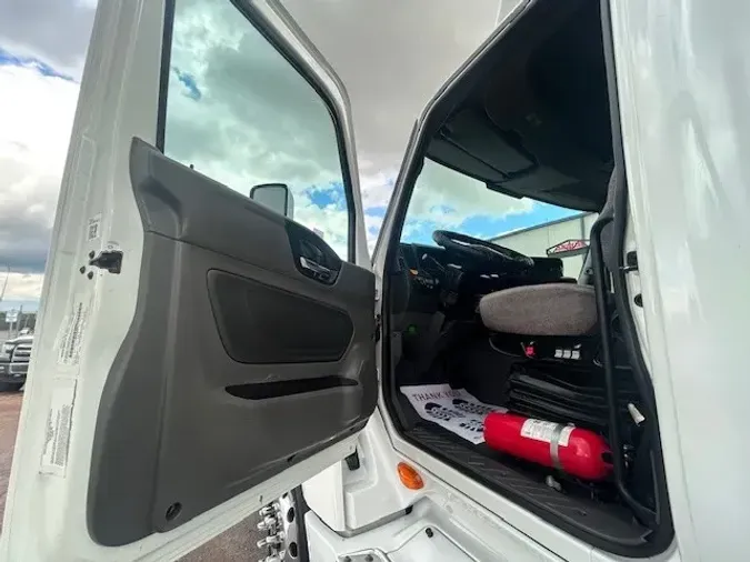 2019 INTERNATIONAL LT