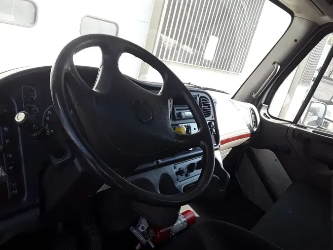 2017 FREIGHTLINER M2 1067bba147e132ab99b879ae11404c6b4a5