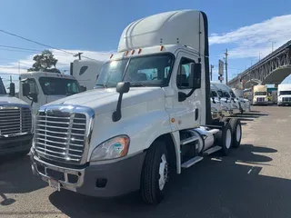 2015 Freightliner CASCADIA 125