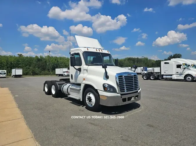 2019 FREIGHTLINER CASCADIA 125