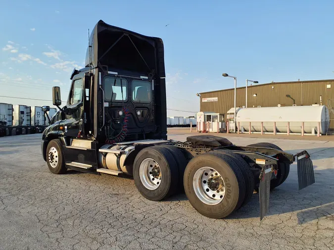 2019 FREIGHTLINER/MERCEDES CASCADIA 125