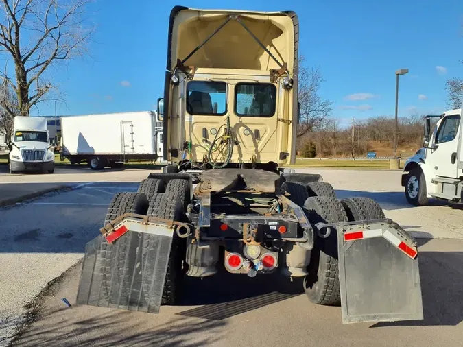 2019 FREIGHTLINER/MERCEDES CASCADIA 125