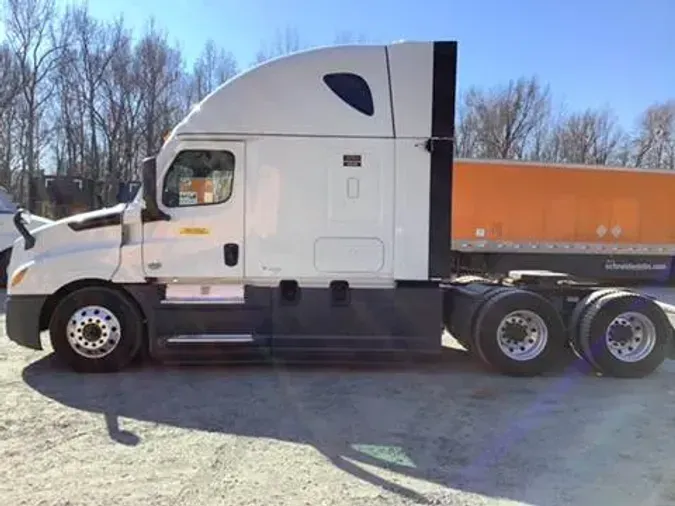 2021 Freightliner Cascadia