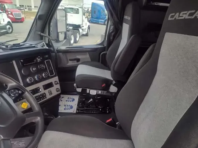 2020 Freightliner Cascadia