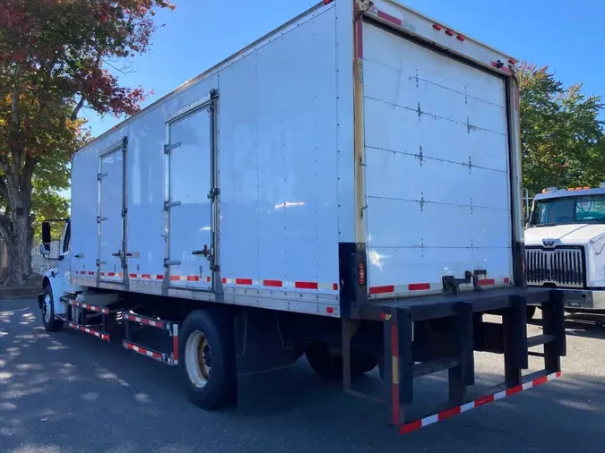 2017 FREIGHTLINER/MERCEDES M2 106