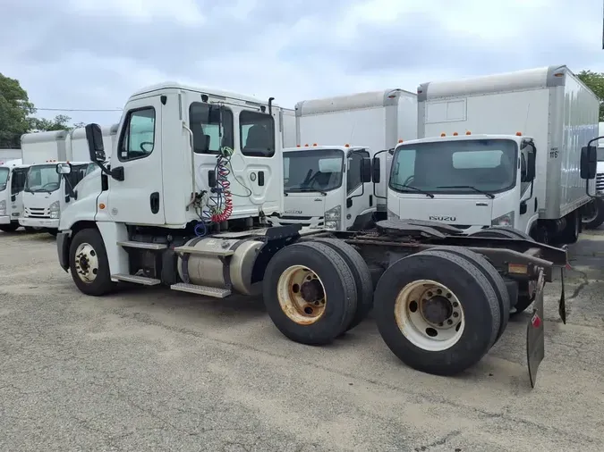 2017 FREIGHTLINER CASCADIA 1257bcaa7b4abe3eec2d490bb6597c6ea38
