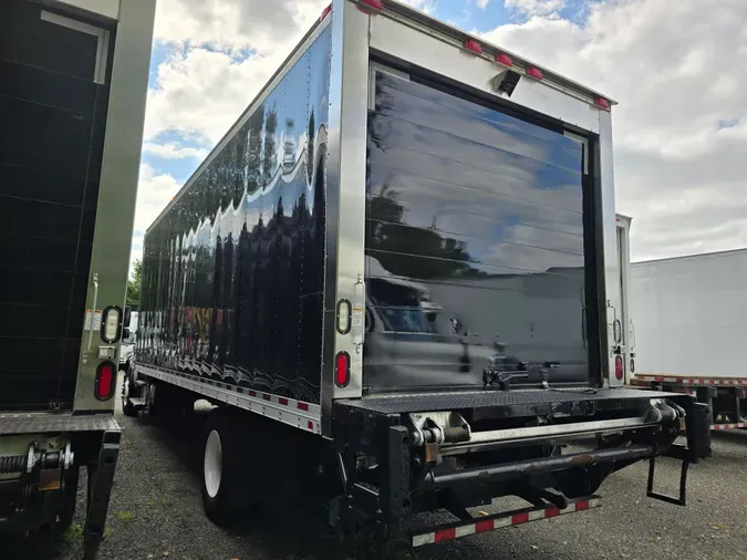 2016 FREIGHTLINER/MERCEDES M2 106