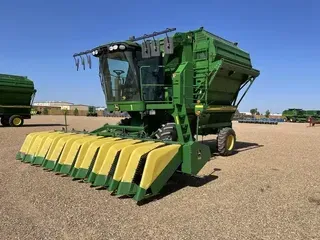 2011 John Deere 7460