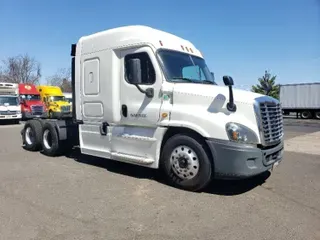 2016 FREIGHTLINER X12564ST