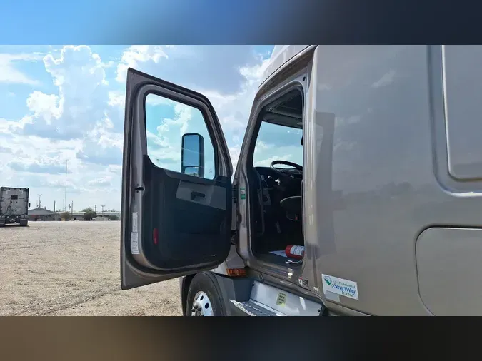 2022 Freightliner Cascadia 126