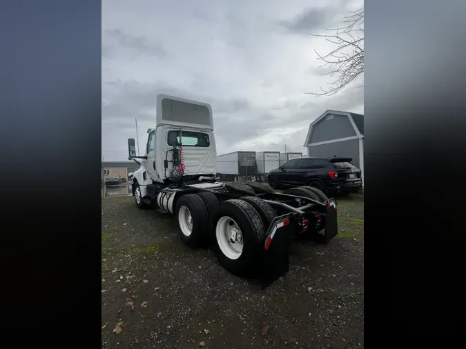 2018 NAVISTAR INTERNATIONAL LT625 DAYCAB T/A