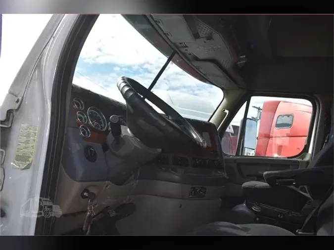 2016 FREIGHTLINER CASCADIA 113