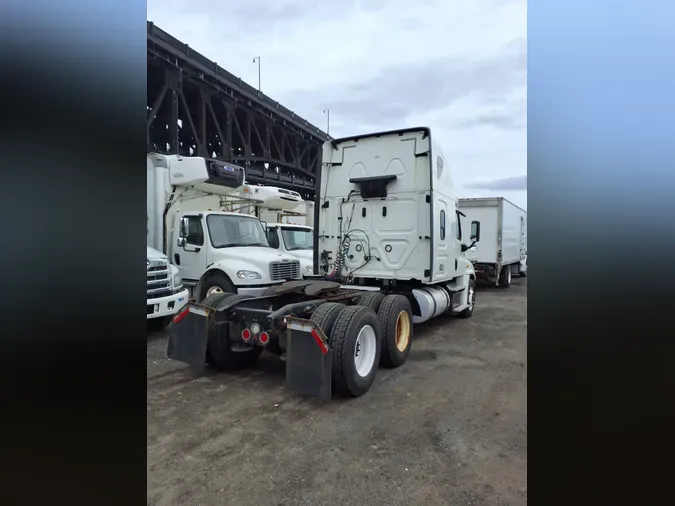 2018 FREIGHTLINER/MERCEDES CASCADIA 1257bdf17f05f736551f26b2b37eec95b69