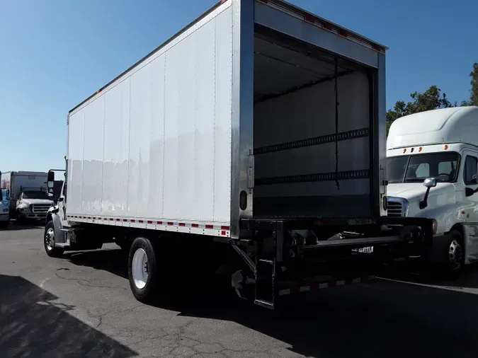 2018 FREIGHTLINER/MERCEDES M2 106