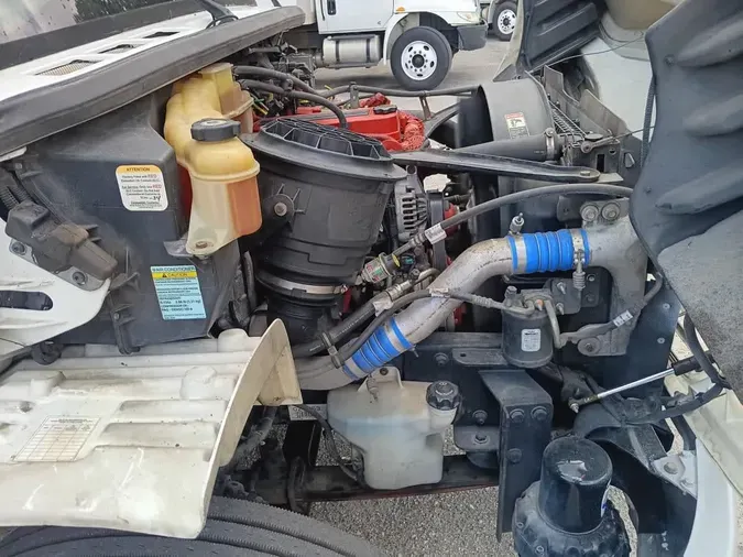 2016 FREIGHTLINER M2 106